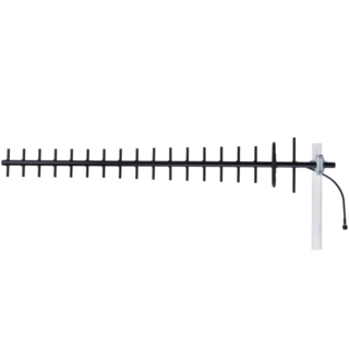 Blackhawk 4G Low Band Yagi Antenna, 698 to 960 MHz, N Female + 10m Cable N Male to SMA Male